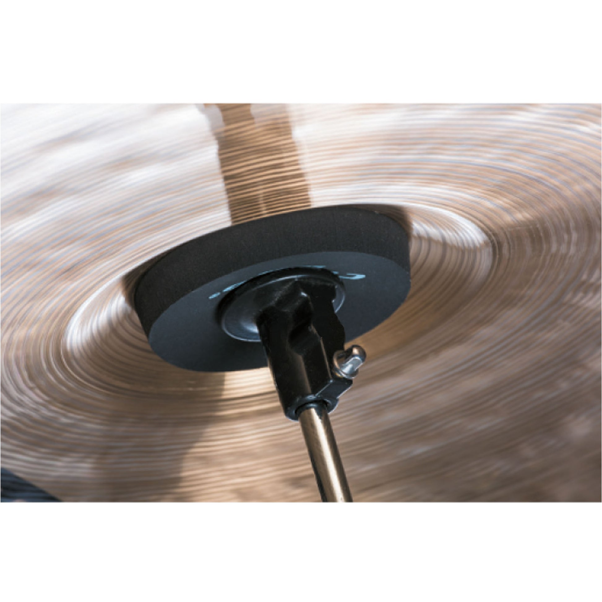 Cympad Moderator 90mm mounted on a cymbal stand – Extra-large black foam washer positioned beneath a cymbal for optimal sound dampening and overtone control. Ideal for drummers seeking volume reduction without compromising feel or responsiveness.